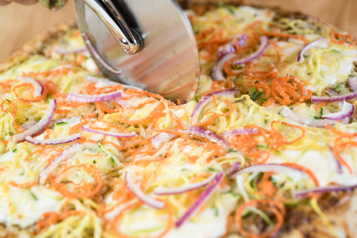 Spiralizer-Veggie-and-Sun-Dried-Tomato-Pesto-Pizza-3rd